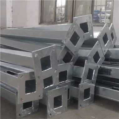 Fornitori professionali zincati tubolari poligonali piazza illuminazione stradale pali in acciaio